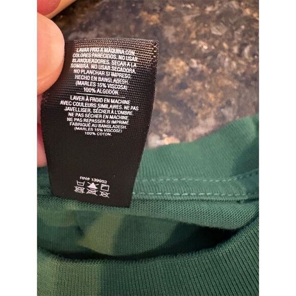 Iverson Classic Men's Green Graphic T-Shirt Size L Basketball Theme - Picture 7 of 7